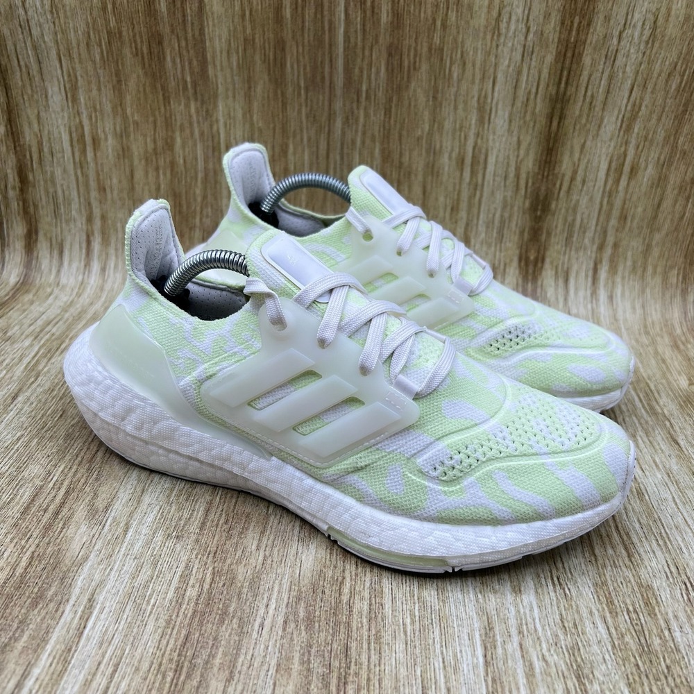 Adidas Ultraboost 22 Women's Size 7 Running Shoes Almost Lime Green White GX6302